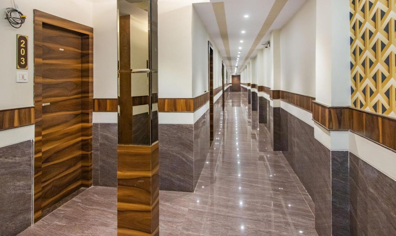 מומביי Hotel Hometown Near Us Embassy Bkc מראה חיצוני תמונה