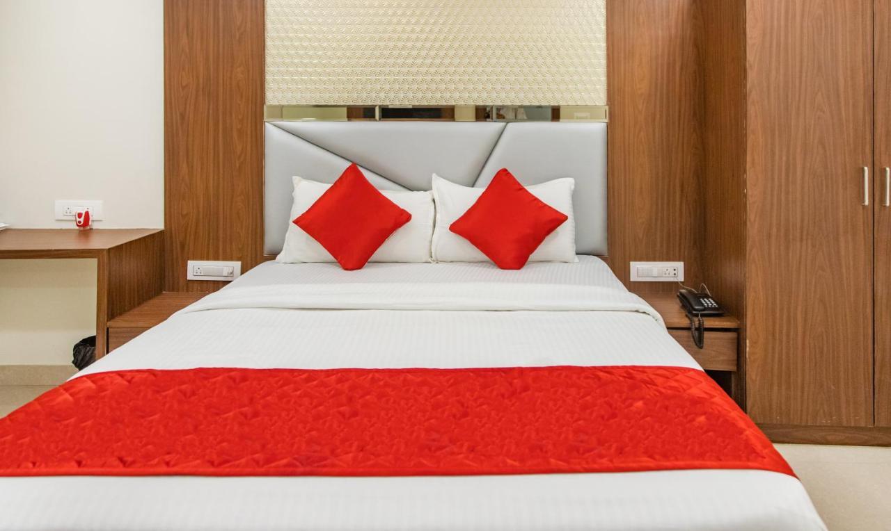 מומביי Hotel Hometown Near Us Embassy Bkc מראה חיצוני תמונה